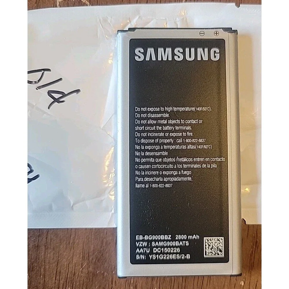 Samsung Galaxy Cell Phones - S3 and S5 - Verizon - Lot Of 5 - 2 Extra Batteries